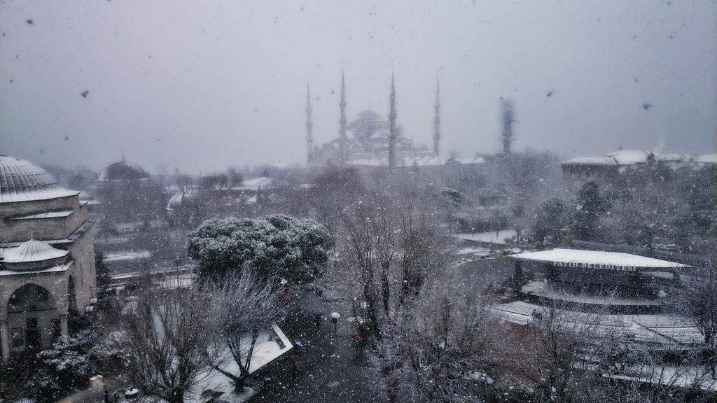 Esra Sultan Petrol Hotel Стамбул Номер фото