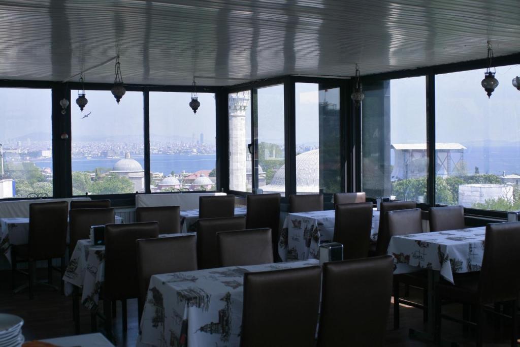 Esra Sultan Petrol Hotel Стамбул Екстер'єр фото