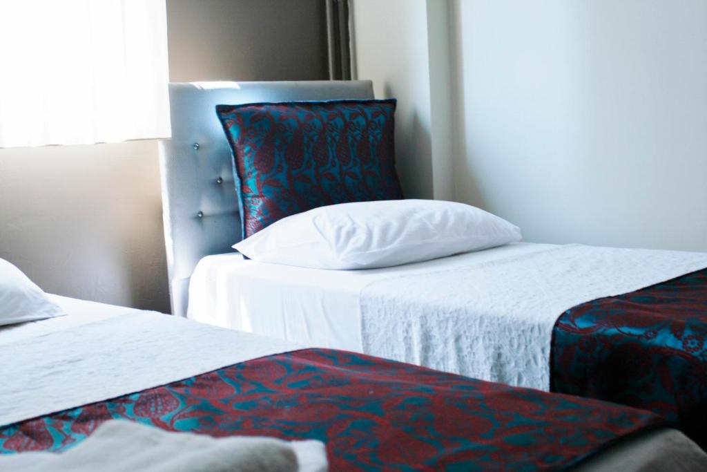 Esra Sultan Petrol Hotel Стамбул Номер фото