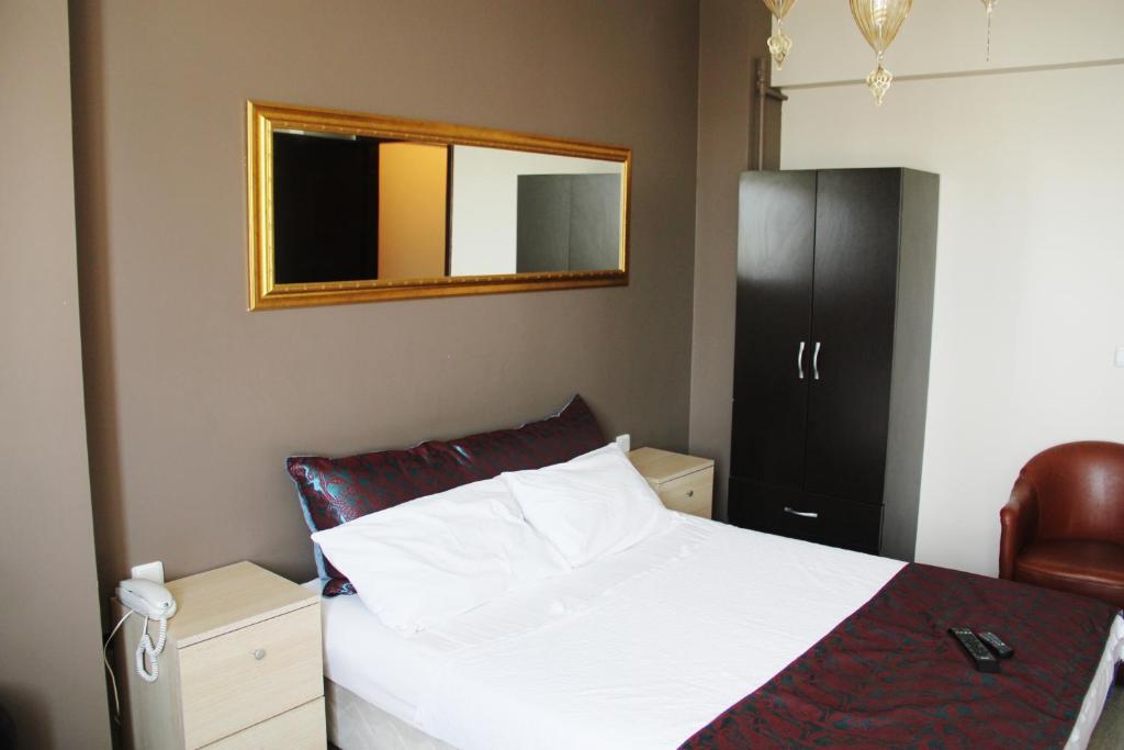 Esra Sultan Petrol Hotel Стамбул Номер фото