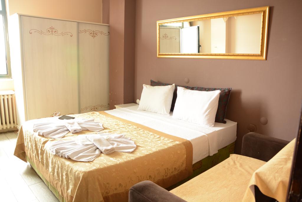 Esra Sultan Petrol Hotel Стамбул Екстер'єр фото