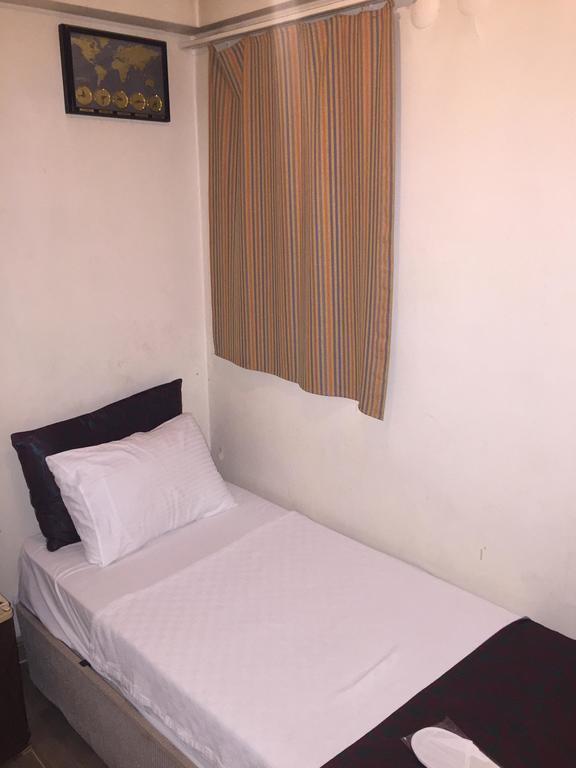 Esra Sultan Petrol Hotel Стамбул Екстер'єр фото