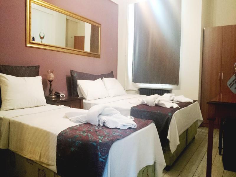 Esra Sultan Petrol Hotel Стамбул Екстер'єр фото